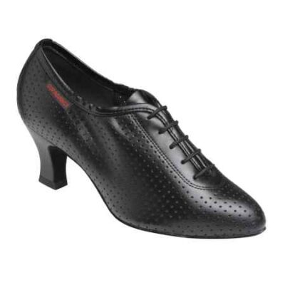 Šokių treniruočių bateliai